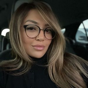 Meet your Posher, Humaira